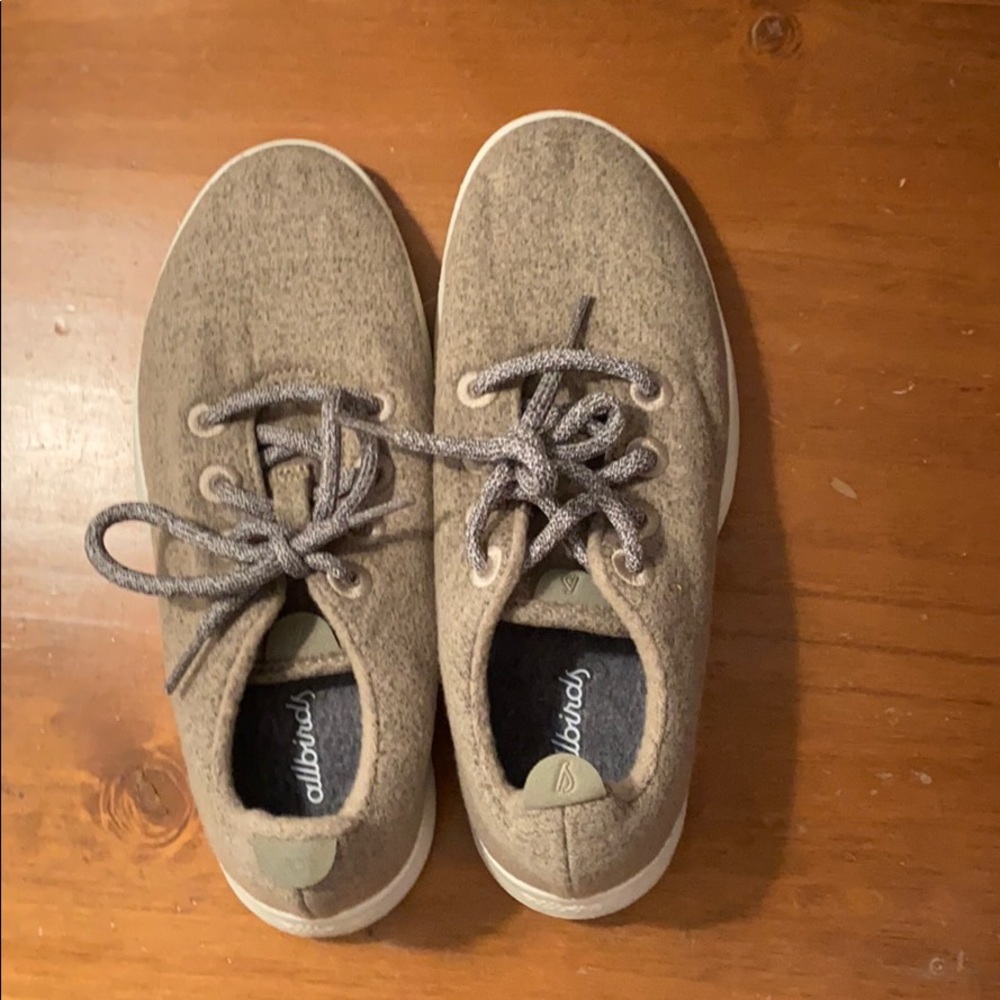 Size 7 Allbirds